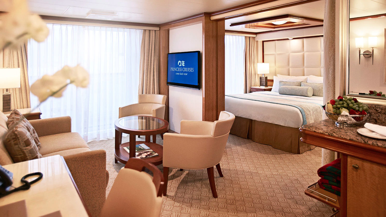 Princess Cruises Sky Princess Suite.png